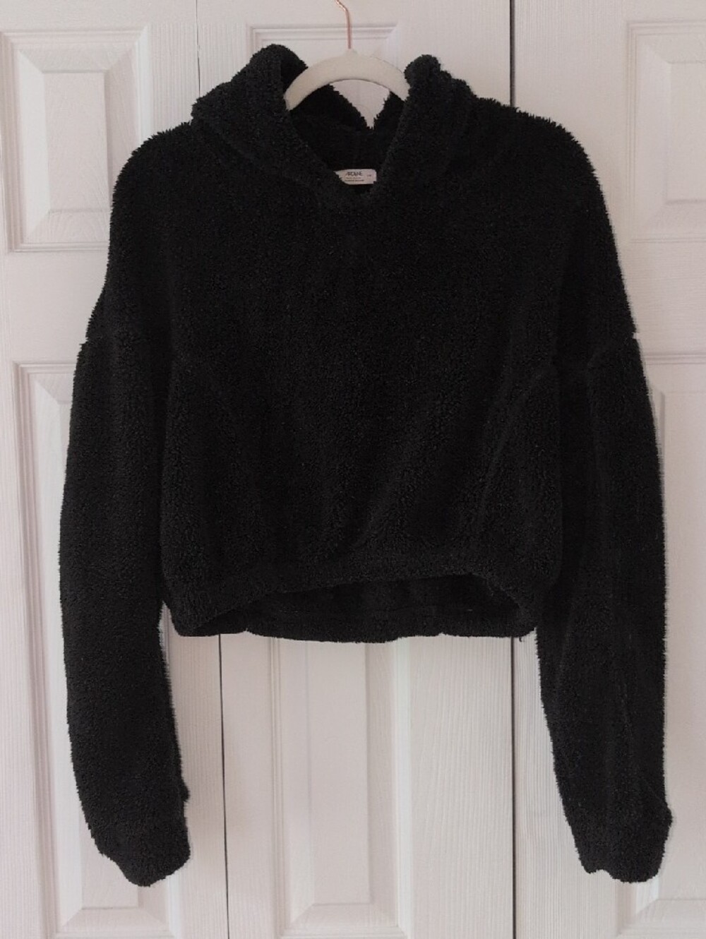 Black Plush Sherpa Cropped Hoodie